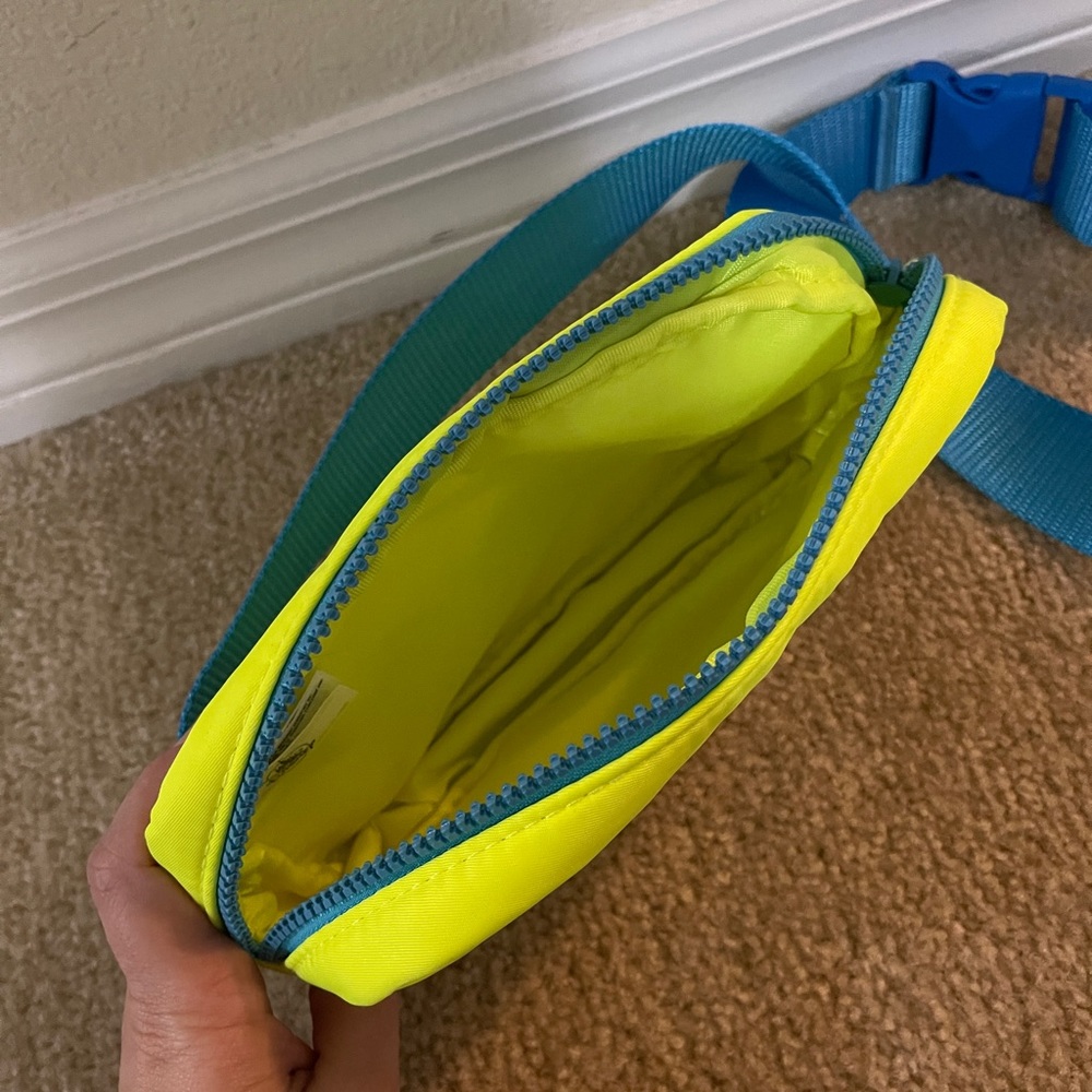 Disney Yellow and Blue Crossbody Bag - Picture 3 of 4